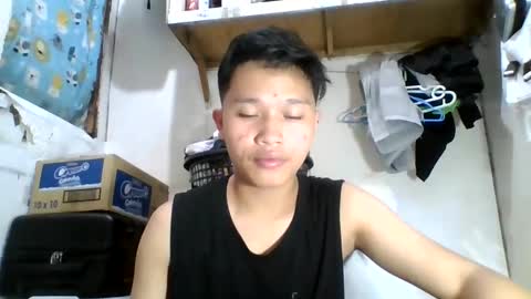 Snapshot of exotichugecock chatting on December 24, 7:17 am Jan online show from December 24, 7:17 am