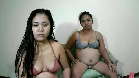 Snapshot of exoticpregnant chatting on July 10, 12:19 pm jane and jessa online show from July 10, 12:19 pm