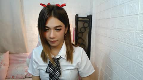 exotictssavie online show from January 16, 1:37 am