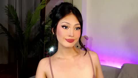 Candy  online show from December 8, 3:35 pm