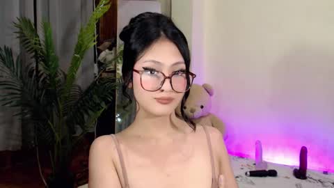 Candy  online show from January 12, 1:05 pm