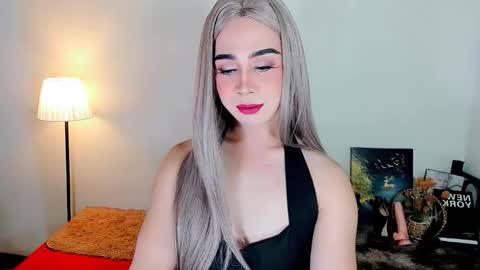 Snapshot of expensive_elise chatting on February 24, 5:33 pm expensive_elise online show from February 24, 5:33 pm