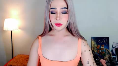 Snapshot of expensive_elise chatting on February 25, 2:48 pm expensive_elise online show from February 25, 2:48 pm