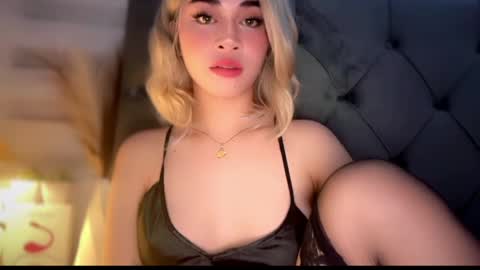 chloee online show from May 24, 5:29 pm