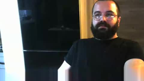 Snapshot of expertcrayon chatting on December 18, 12:43 am expect online show from December 18, 12:43 am