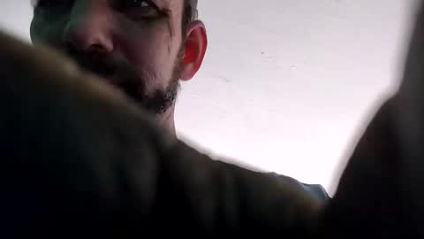 Snapshot of experttreecompany chatting on February 26, 9:47 pm experttreecompany online show from February 26, 9:47 pm