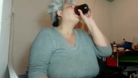 Snapshot of exquisitemature chatting on January 17, 11:06 am ExquisiteMature online show from January 17, 11:06 am