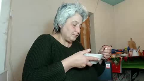 Snapshot of exquisitemature chatting on February 9, 5:11 pm ExquisiteMature online show from February 9, 5:11 pm