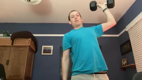 Snapshot of extrafirmtofu chatting on December 17, 3:17 pm Tommy Rose online show from December 17, 3:17 pm