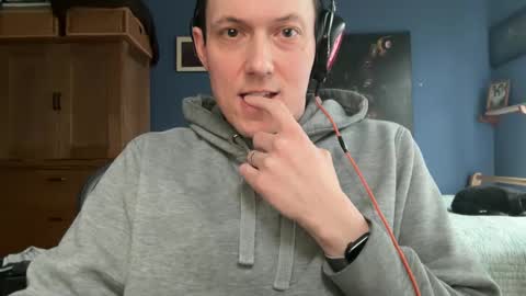 Snapshot of extrafirmtofu chatting on December 18, 8:25 pm Tommy Rose online show from December 18, 8:25 pm