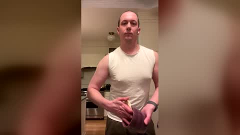 Snapshot of extrafirmtofu chatting on February 7, 2:26 am Tommy Rose online show from February 7, 2:26 am