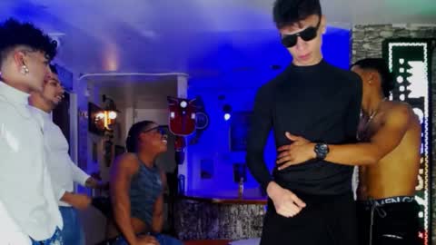 extrangers online show from December 14, 12:12 pm