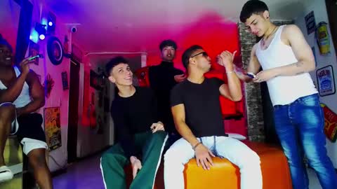 extrangers online show from January 18, 12:04 pm