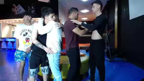 extrangers online show from February 11, 12:16 pm