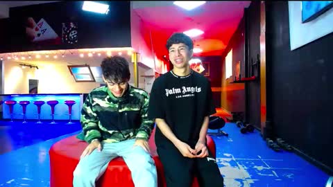 extrangers online show from October 10, 12:04 pm