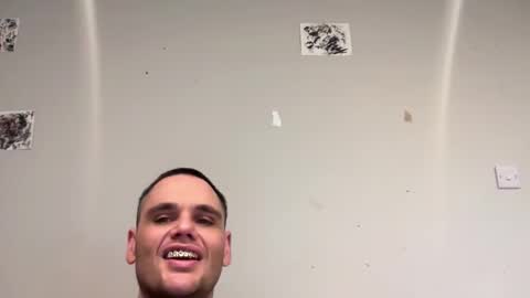 Snapshot of extrayoss chatting on March 3, 9:26 am extrayoss online show from March 3, 9:26 am