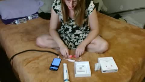 exyevatell online show from May 8, 3:56 am