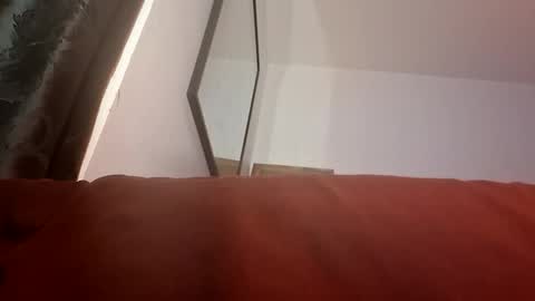 Snapshot of eyelyke2kream chatting on March 7, 8:11 am eyelyke2kream online show from March 7, 8:11 am