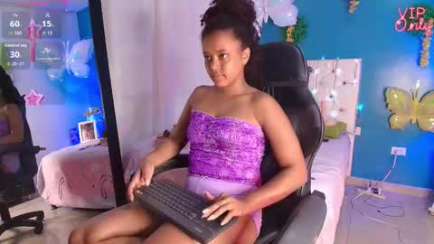 eylend_lisboa_ online show from March 9, 1:59 pm