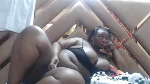 eyshaexotii online show from February 14, 5:04 am