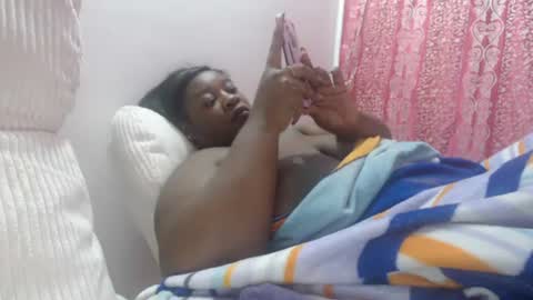 Snapshot of eyshaexotii chatting on July 7, 6:47 am eyshaexotii online show from July 7, 6:47 am