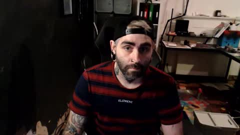 Eytab online show from October 31, 5:58 pm