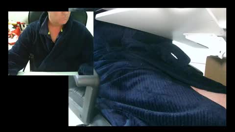 Snapshot of ezondi1 chatting on January 1, 3:46 pm EZONDI online show from January 1, 3:46 pm