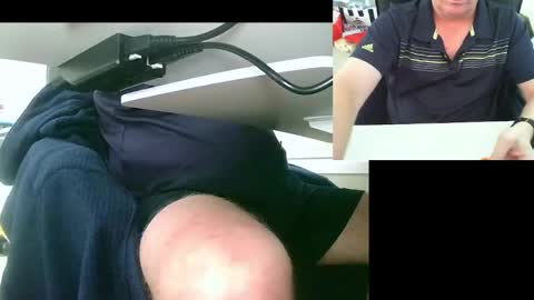 Snapshot of ezondi1 chatting on February 15, 6:12 am EZONDI online show from February 15, 6:12 am