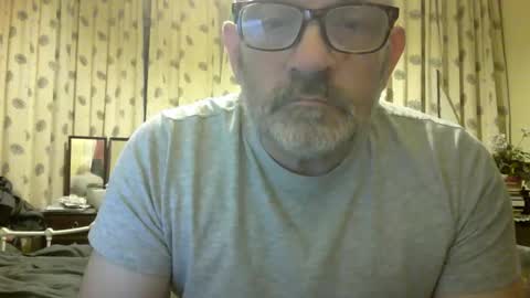 f1zzeek online show from March 2, 11:22 pm