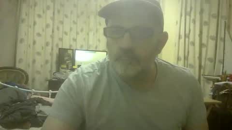 f1zzeek online show from March 8, 9:40 pm