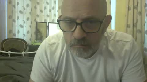 f1zzeek online show from March 11, 4:57 pm