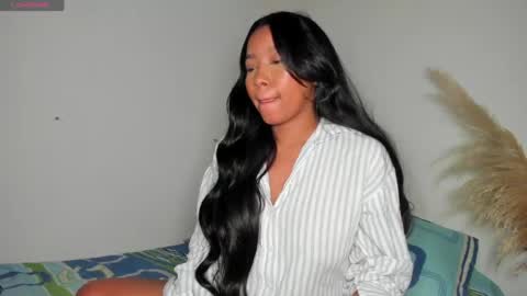 Snapshot of fabianna_laraa chatting on May 3, 8:20 am Thianna online show from May 3, 8:20 am