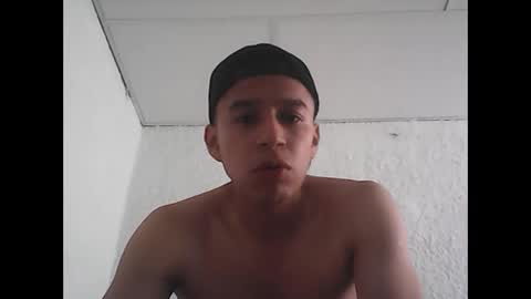 R online show from February 6, 5:38 pm