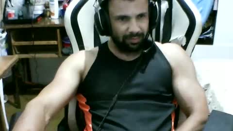 fabiospbauru online show from March 26, 1:44 am