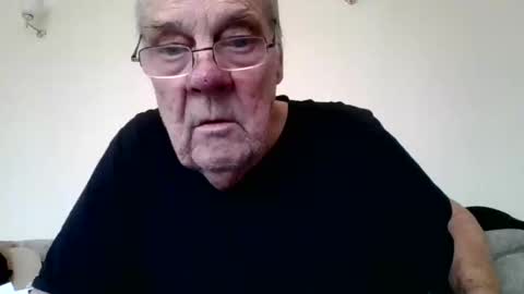 the masturbator online show from February 1, 11:10 am