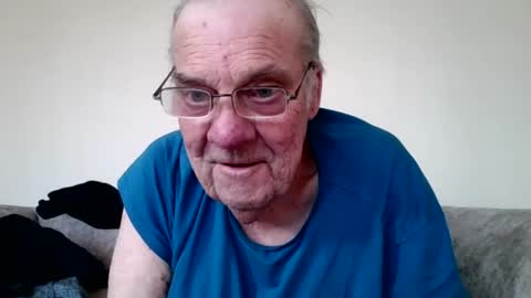 the masturbator online show from February 17, 12:16 pm