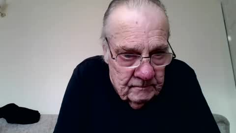 the masturbator online show from February 27, 9:54 am