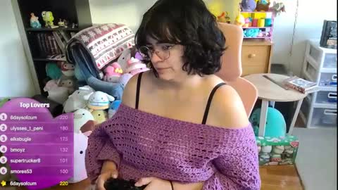 Snapshot of faekitten97 chatting on December 14, 1:16 pm Faekitten97 online show from December 14, 1:16 pm