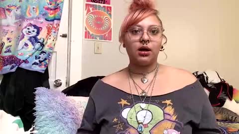 FaeBae online show from October 4, 2:37 pm