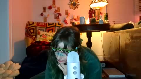 Snapshot of faequeenmommy chatting on December 8, 12:18 am Goddess Fae the Feral Fairy Witch online show from December 8, 12:18 am