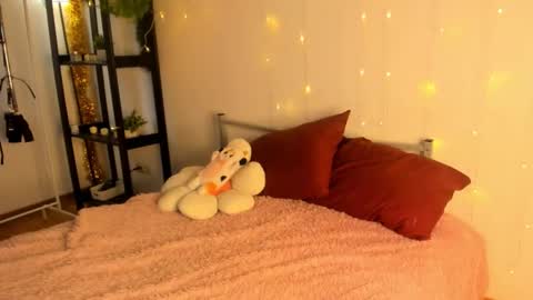 Snapshot of faeriehaze chatting on February 10, 1:04 pm Kai online show from February 10, 1:04 pm