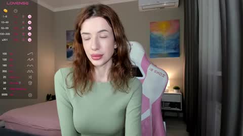 Snapshot of fairy_bloomix chatting on December 9, 1:55 pm Bloom online show from December 9, 1:55 pm