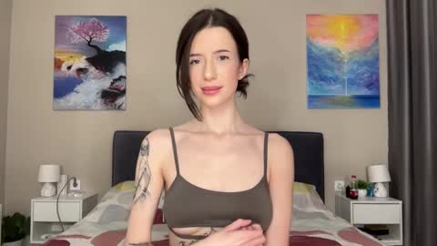 Snapshot of fairy_bloomix chatting on February 15, 6:12 pm Bloom online show from February 15, 6:12 pm