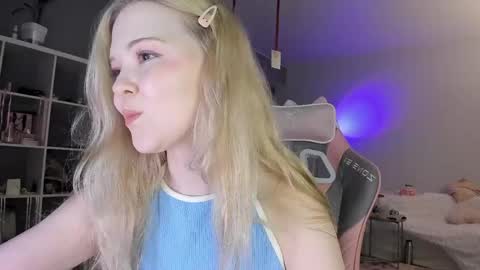 fairy_casey online show from May 4, 11:56 pm