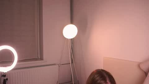 Snapshot of fairy_lise69 chatting on September 12, 8:20 pm Kamila online show from September 12, 8:20 pm