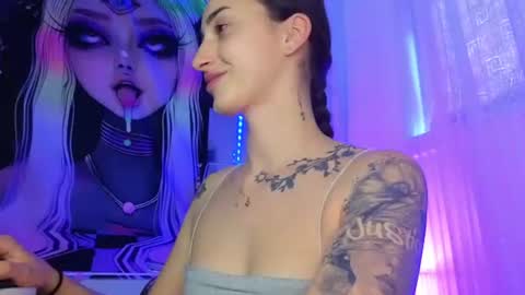 Snapshot of fairy_squirt chatting on July 11, 4:32 pm Marrie online show from July 11, 4:32 pm