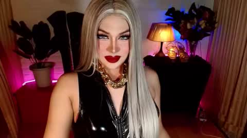 Snapshot of fairycockxxx chatting on October 27, 7:45 am CLAUDIA VALVALERA online show from October 27, 7:45 am
