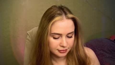 Ilona online show from March 17, 1:03 pm