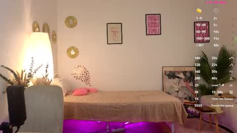 Snapshot of fairysilk chatting on June 26, 6:01 pm Sophia online show from June 26, 6:01 pm