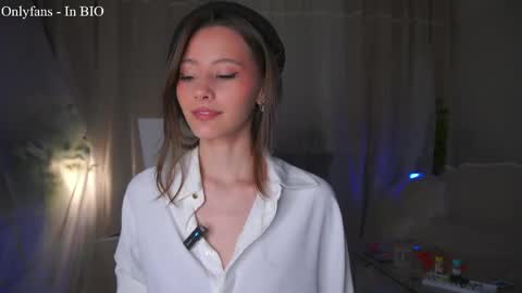 Kaori online show from April 17, 8:01 pm